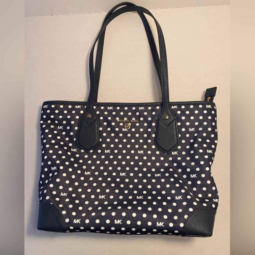 Michael Kors Nylon tote. NWOT. Navy Blue/White Polka dot. Original owner.